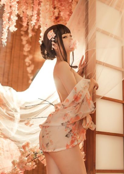 年轻的女教师2在线