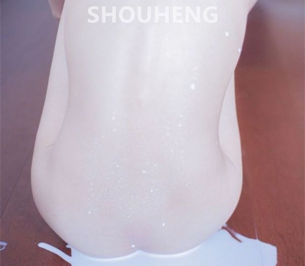 马龙和王楚钦看樊振东追星的样子