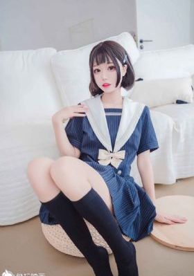 她唇之下小说免费观看电影